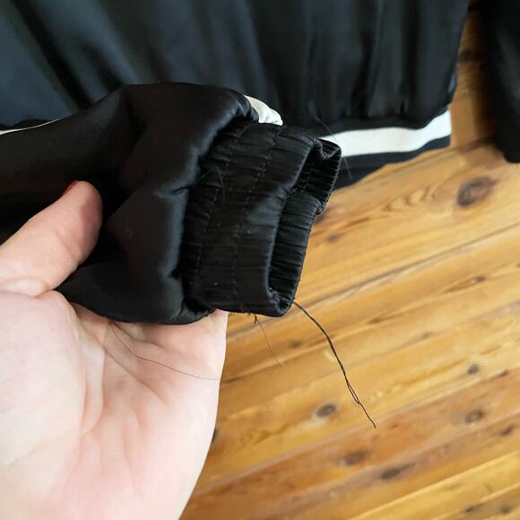 Hollister Navy Embroidered Bomber Jacket Medium - Picture 5 of 7